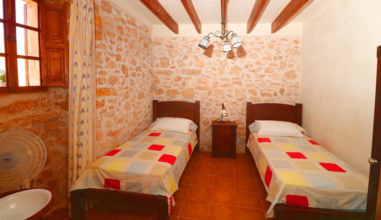 Can Cova Llombarts Dış mekan fotoğraf